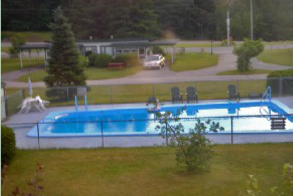 Patio Motor Court Motel Carroll Exterior photo